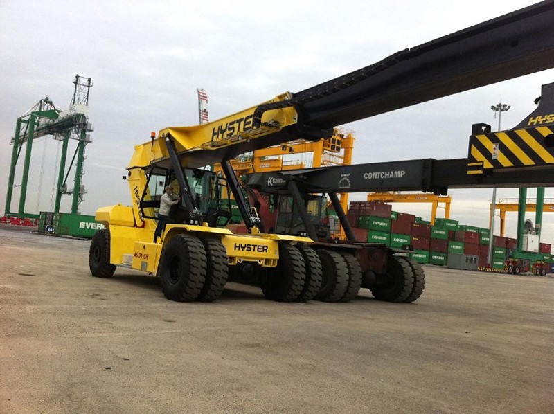 xe-nang-container-Hyster
